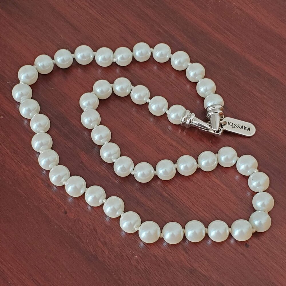 KISSAKA Knotted Glass Pearl Choker Necklace - 16"